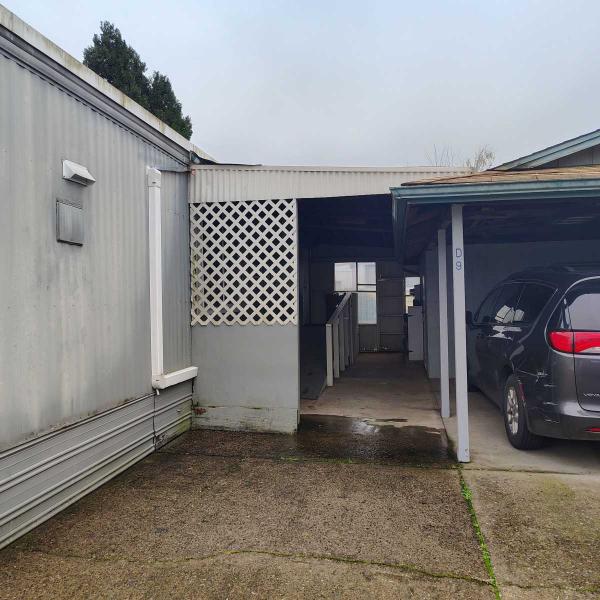 1977 Corinthin Manufactured Home