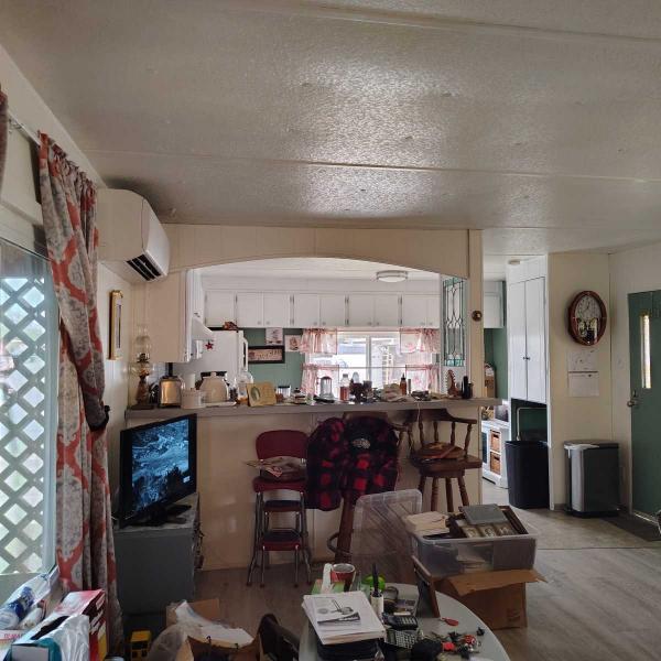 1977 Corinthin Manufactured Home