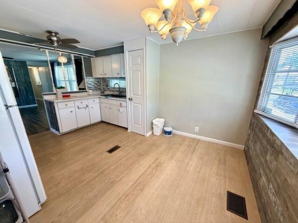 1972 VNDL 1234 Mobile Home