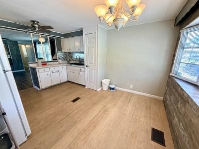 Photo 5 of 16 of home located at 2550 State Rd. 580 #0495 Clearwater, FL 33761