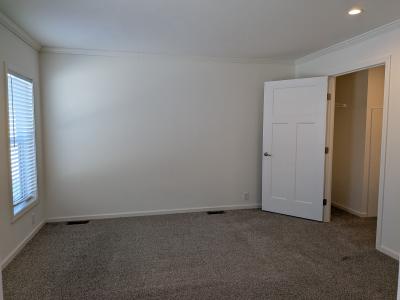 Photo 4 of 7 of home located at 28586 Mapleleaf Flat Rock, MI 48134