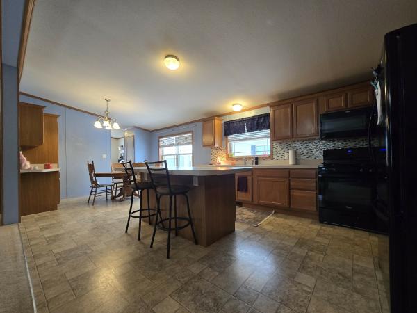 2005 Skyline 7712 Mobile Home