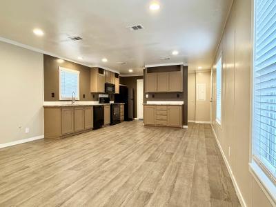 Photo 4 of 24 of home located at 109 Janice #Ja109 Conroe, TX 77301