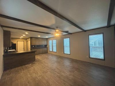 Photo 4 of 24 of home located at 117 Peggy #Pg117 Conroe, TX 77301