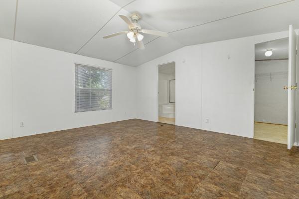 2001 CMH MANUFACTURING COMM SPECIAL Mobile Home