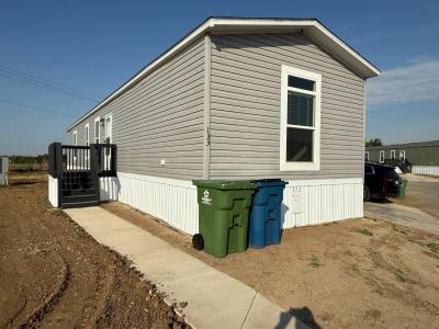 Photo 5 of 17 of home located at 133 Ponderosa Way #Pond133 Sanger, TX 76266