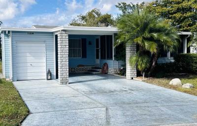 Photo 4 of 27 of home located at 40 Fairway Dr Auburndale, FL 33823