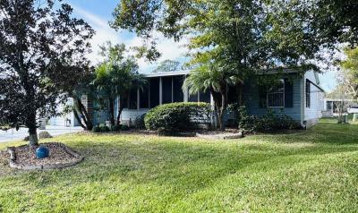 Photo 3 of 27 of home located at 40 Fairway Dr Auburndale, FL 33823