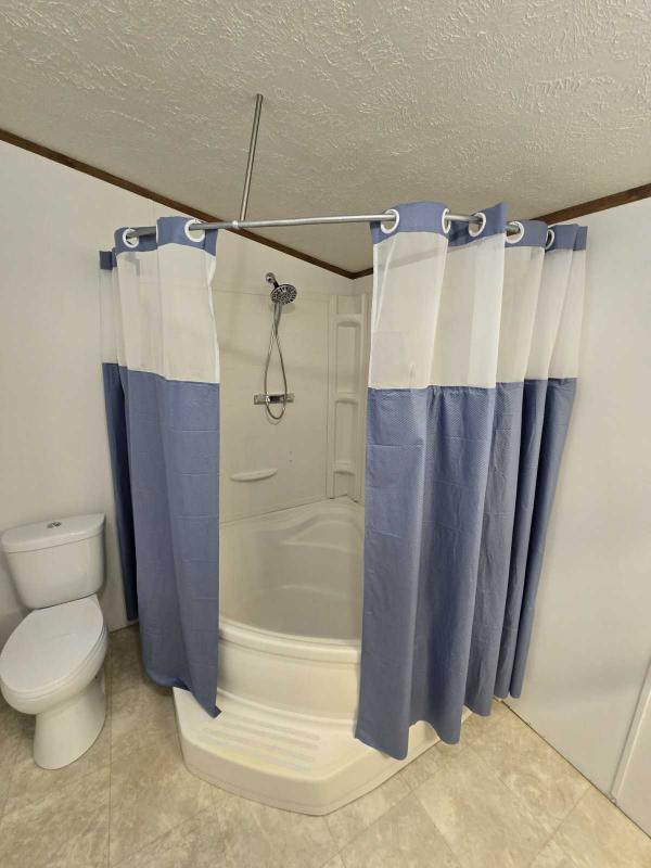 2005 Hollypark Mobile Home