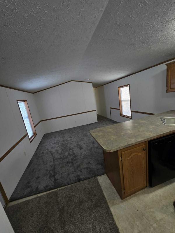 2005 Hollypark Mobile Home