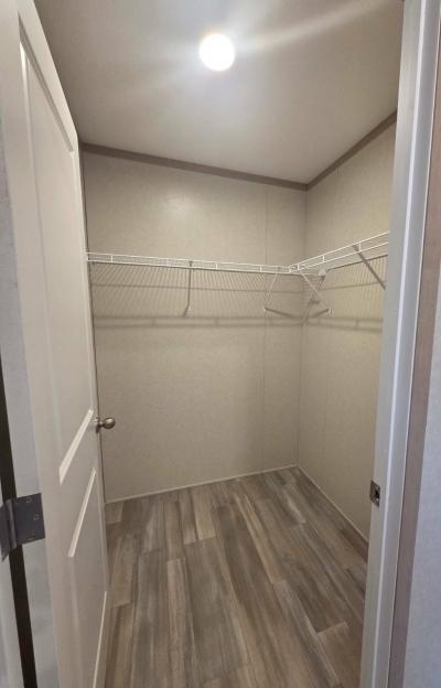 Photo 3 of 8 of home located at 219 White Oak Dr, #219Whi Morton, IL 61550