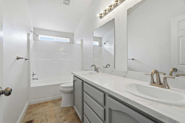 1998 Silvercrest Manufactured Home