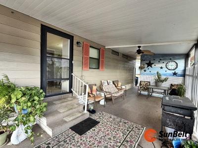 Photo 4 of 30 of home located at 1260 Sunset Drive Leesburg, FL 34788