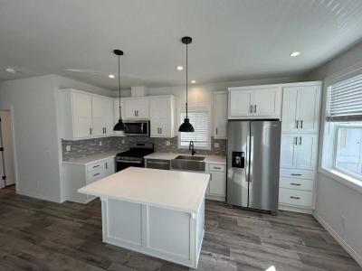 Photo 5 of 18 of home located at 5932 Los Angeles Avenue #39 Simi Valley, CA 93063