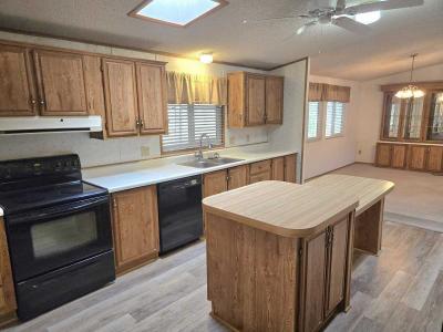 Photo 4 of 23 of home located at 19802 N.32 Nd Street #30. Phoenix, AZ 85050