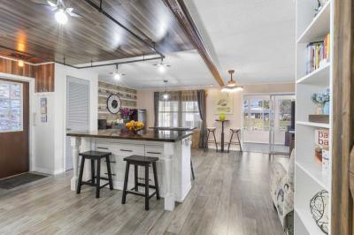 Photo 5 of 7 of home located at 7000 20th St Lot 915 Vero Beach, FL 32966