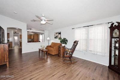 Photo 5 of 23 of home located at 10960 N 67th Ave 92 Glendale, AZ 85304