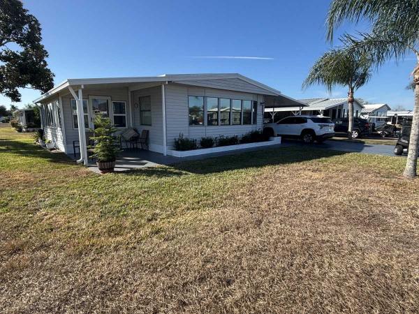 Photo 1 of 2 of home located at 513 Beechcraft St Lake Placid, FL 33852