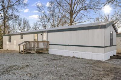 Photo 2 of 16 of home located at 52 Cypress Lane Reeds Spring, MO 65737