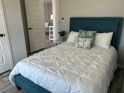 Photo 5 of 20 of home located at 12056 Lakeshore Way Oxford, FL 34484