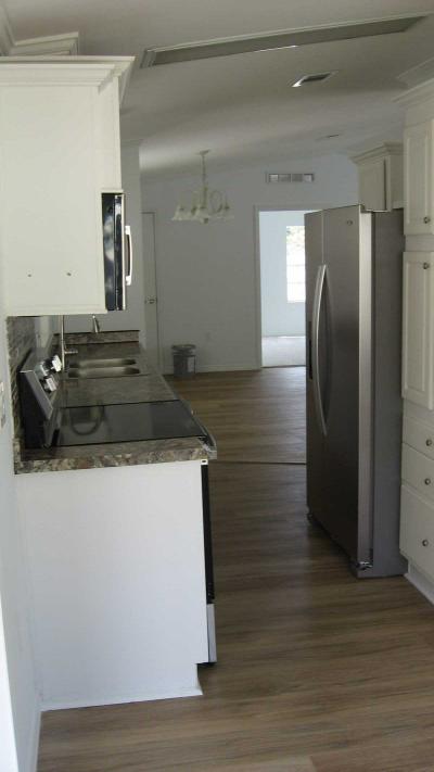 Photo 3 of 19 of home located at 8102 W Coconut Palm Dr Homosassa, FL 34448