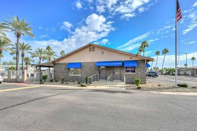 Photo 5 of 25 of home located at 16225 N Cave Creek Rd 79 Phoenix, AZ 85032