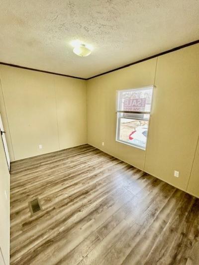 Photo 3 of 15 of home located at 8001 Hamilton Ave Lot #82 Cincinnati, OH 45231