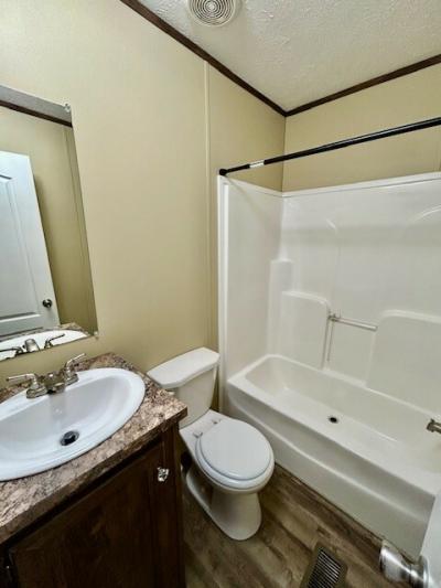 Photo 4 of 15 of home located at 8001 Hamilton Ave Lot #82 Cincinnati, OH 45231