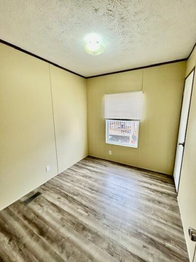 Photo 5 of 15 of home located at 8001 Hamilton Ave Lot #82 Cincinnati, OH 45231