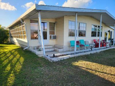 Photo 6 of 71 of home located at 8775 20th St Lot 235 Vero Beach, FL 32966