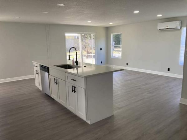 1979 Barrington Manufactured Home