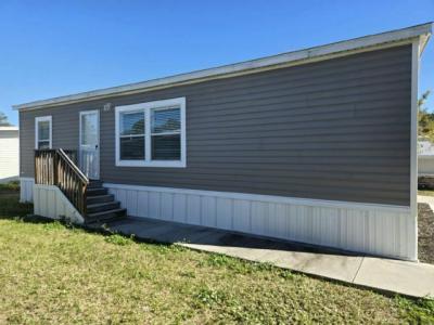 Mobile Home at 1219 51st Avenue East, #76 Bradenton, FL 34203