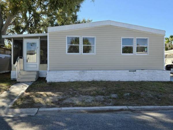 Photo 1 of 2 of home located at 1219 51st Avenue East, #176 Bradenton, FL 34203