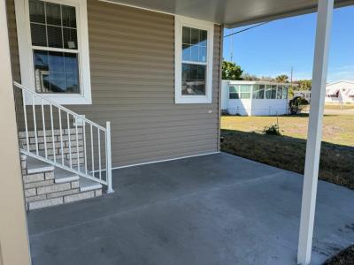 Photo 4 of 20 of home located at 47 6th Street West Nokomis, FL 34275