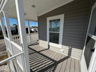 Photo 4 of 20 of home located at 53 6th Street West Nokomis, FL 34275