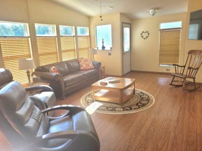 Photo 4 of 20 of home located at 6001 Spring Lake Cir Zephyrhills, FL 33540