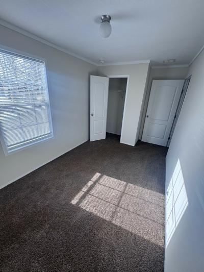 Photo 4 of 11 of home located at 17122 York Macomb, MI 48044