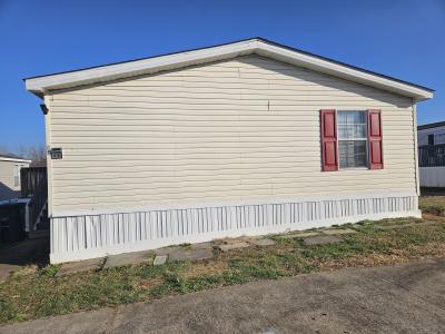 Photo 2 of 24 of home located at 45 Lynnwood Circle #128 Clarksville, TN 37040