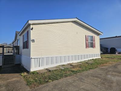 Photo 3 of 24 of home located at 45 Lynnwood Circle #128 Clarksville, TN 37040