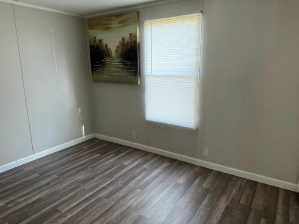 2000 CLAYTON ROC Mobile Home