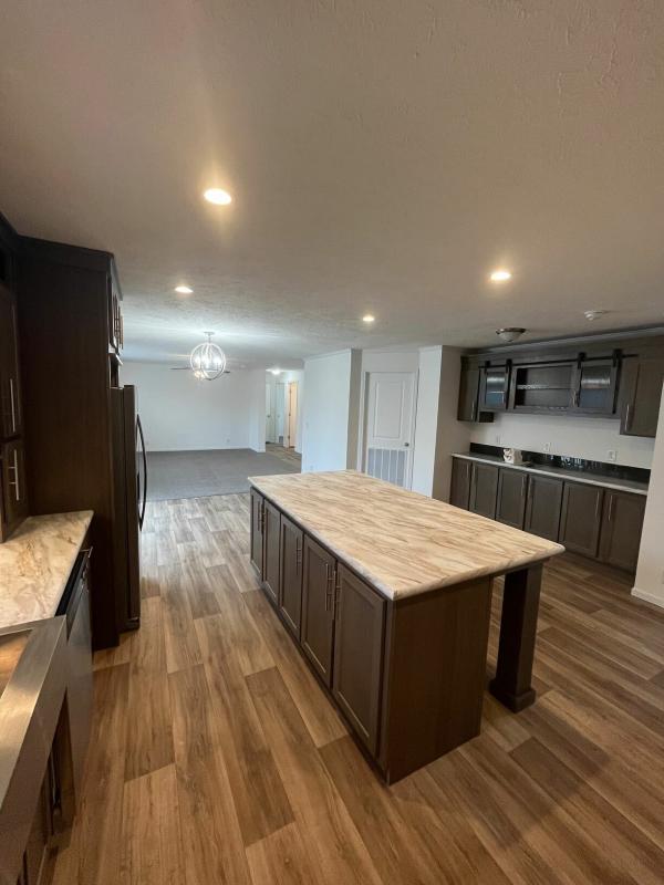 2023 Champion 364 DD2860 249R  Home