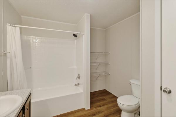 2025 Fairmont 19 430LE24603A  Home