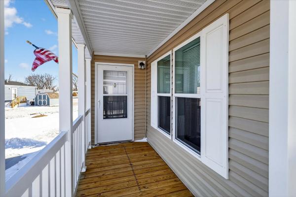 2025 Fairmont 19 430LE24603A  Home