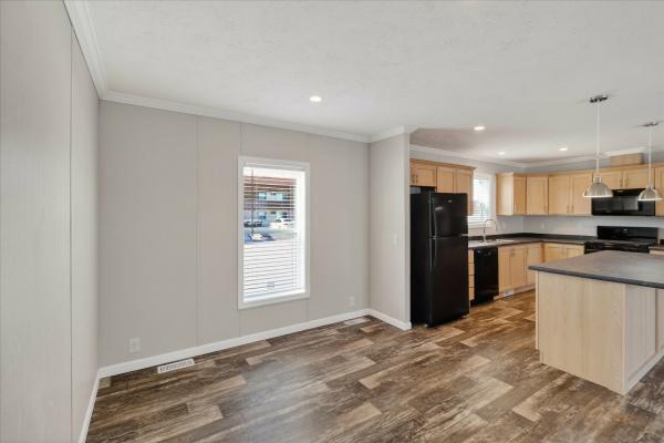 2026 SKYLINE 80 d614  Home