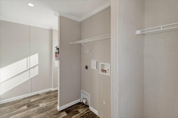 2026 SKYLINE 80 d614  Home