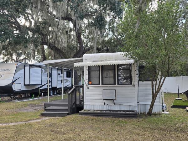 Photo 1 of 2 of home located at 10511 Monroe Ct. Lake Wales, FL 33898