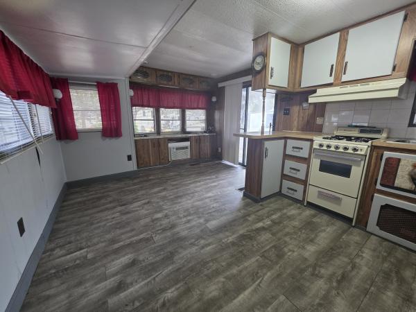 1982 HONE  Home