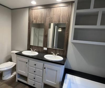 Photo 4 of 5 of home located at 7400 Glen Leaf Dr., #103 Shreveport, LA 71129