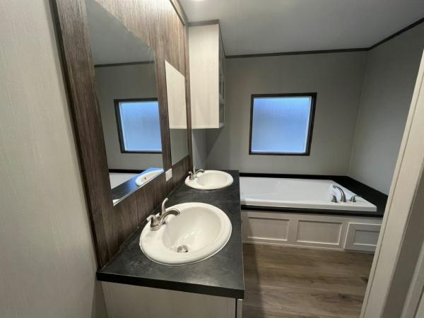 2022 CMH Mfg, Inc Resolution 16763X Manufactured Home