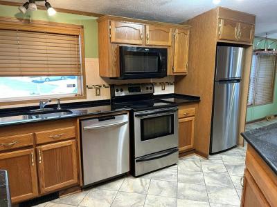 Photo 3 of 23 of home located at 509 Maureen Court Lynwood, IL 60411